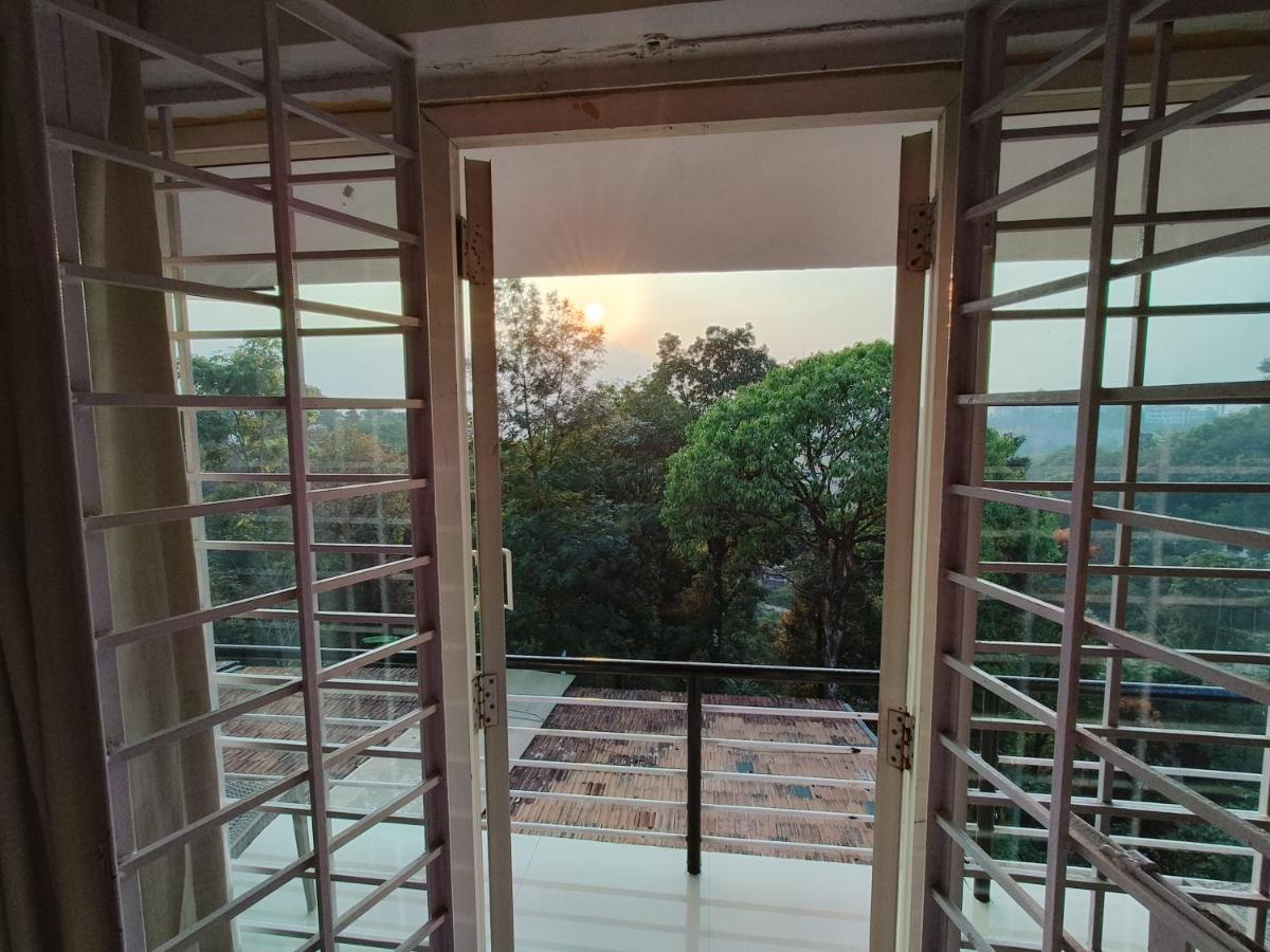 Red Stone Villas Coorg Madikeri Ngoại thất bức ảnh